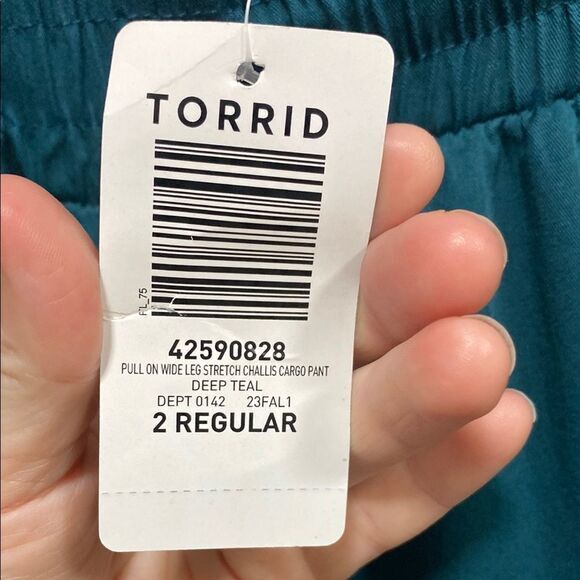 Torrid Deep‎ Teal Stretch Challis Wide Leg Cargo Pants | Size 2R (2X) | NWT - Picture 5 of 13